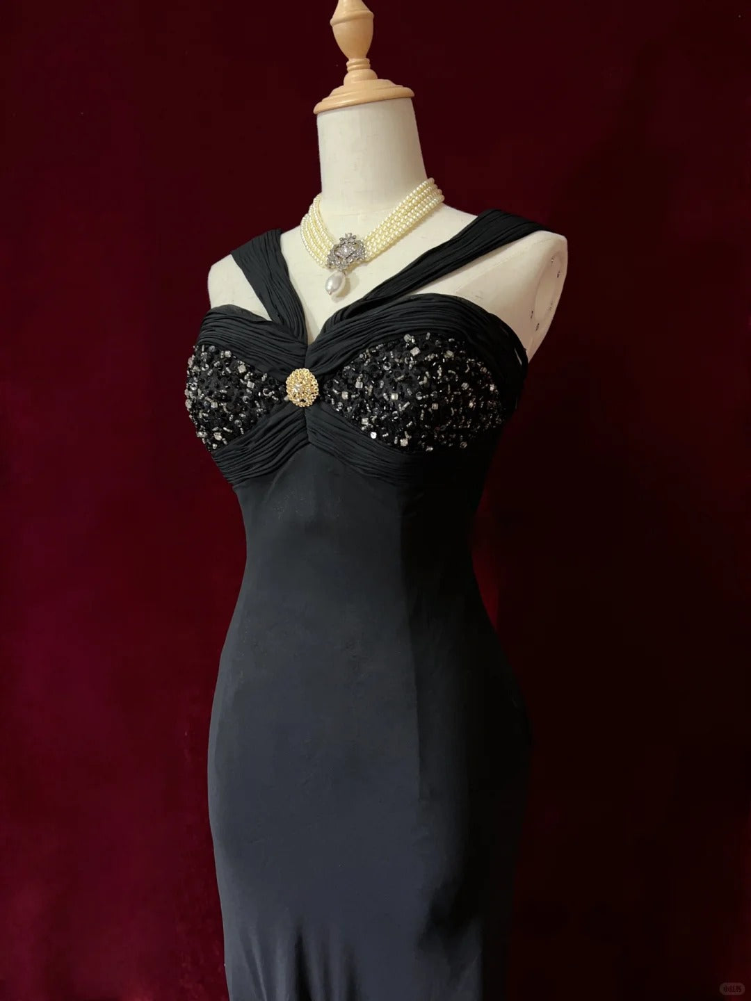 Superbe robe de bal noire plissée en forme de sirène, décolleté en cœur, robe de soirée, robe de gala D2563