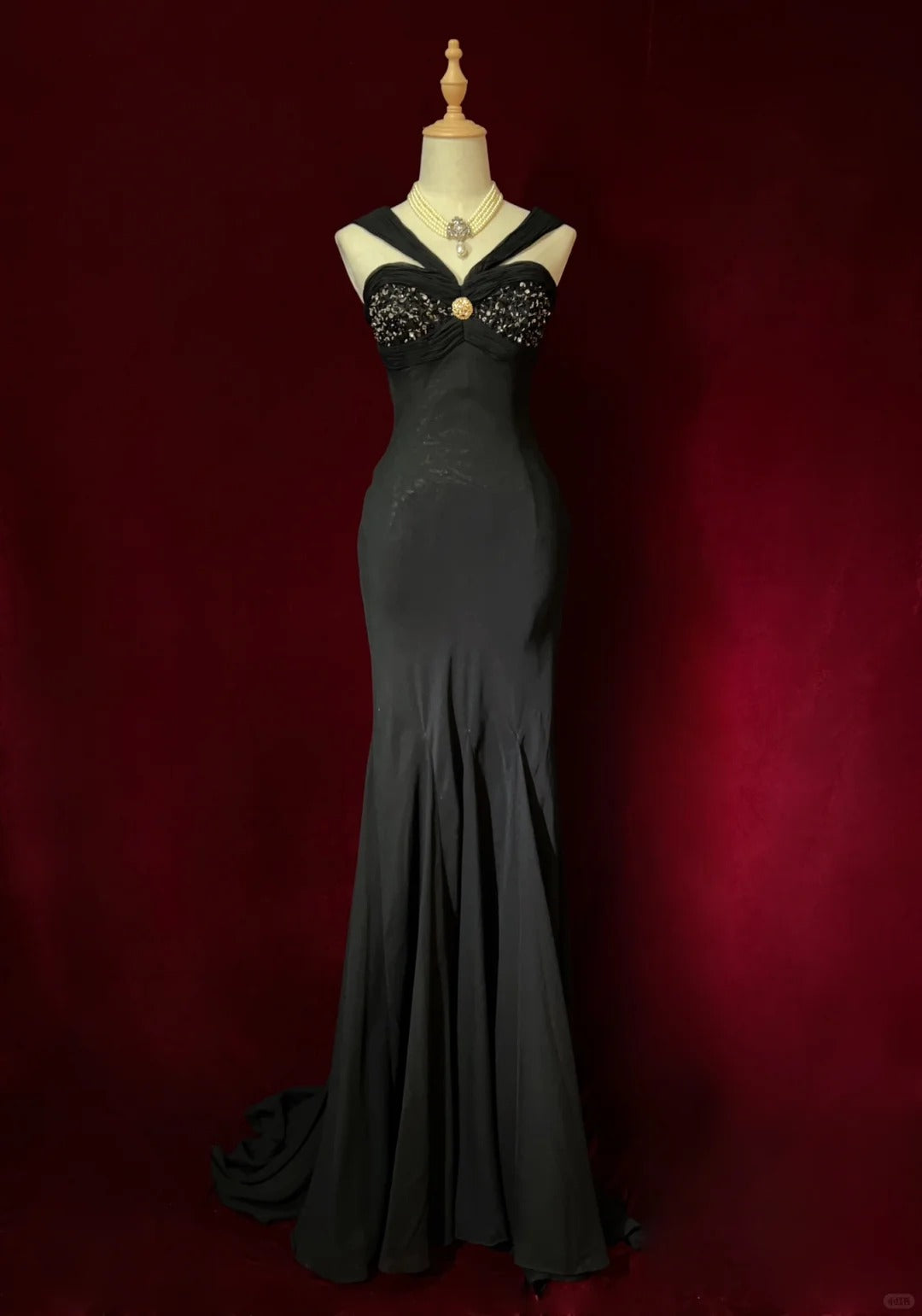 Superbe robe de bal noire plissée en forme de sirène, décolleté en cœur, robe de soirée, robe de gala D2563