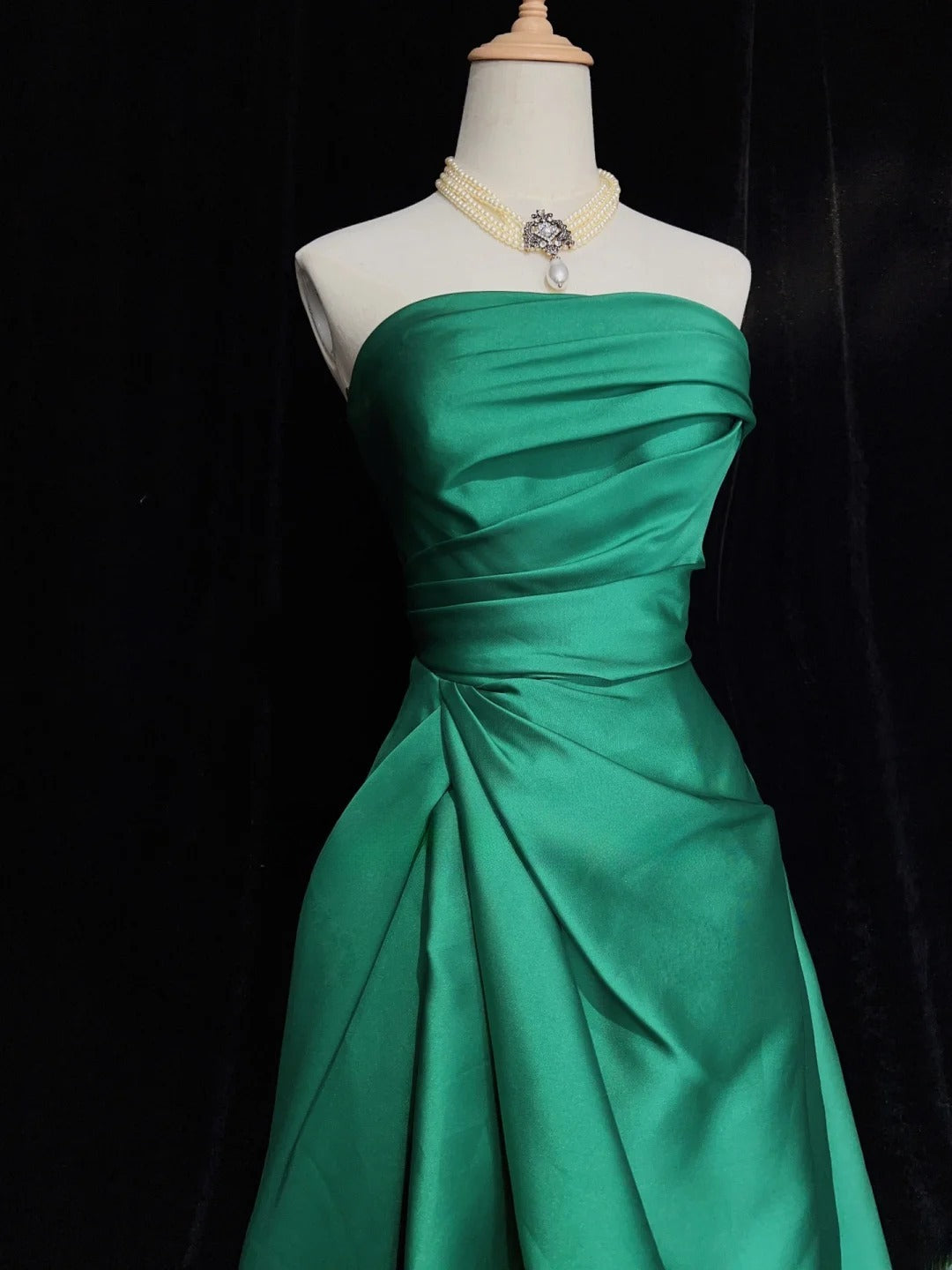 Stunning Prom Dress Strapless Pleated Prom Gown Gala Dress Evening Dresses D2606