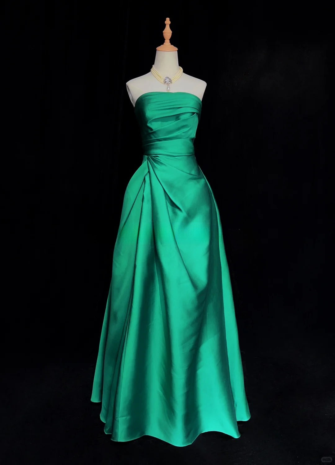 Stunning Prom Dress Strapless Pleated Prom Gown Gala Dress Evening Dresses D2606