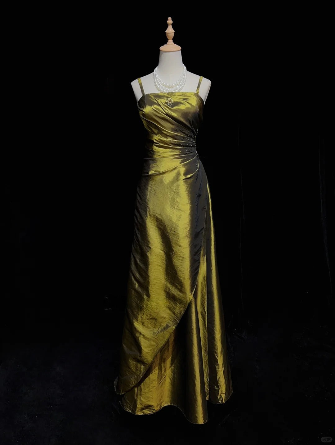 Robe de bal élégante à bretelles spaghetti et plissée, robe de soirée de gala, robe de bal D2608