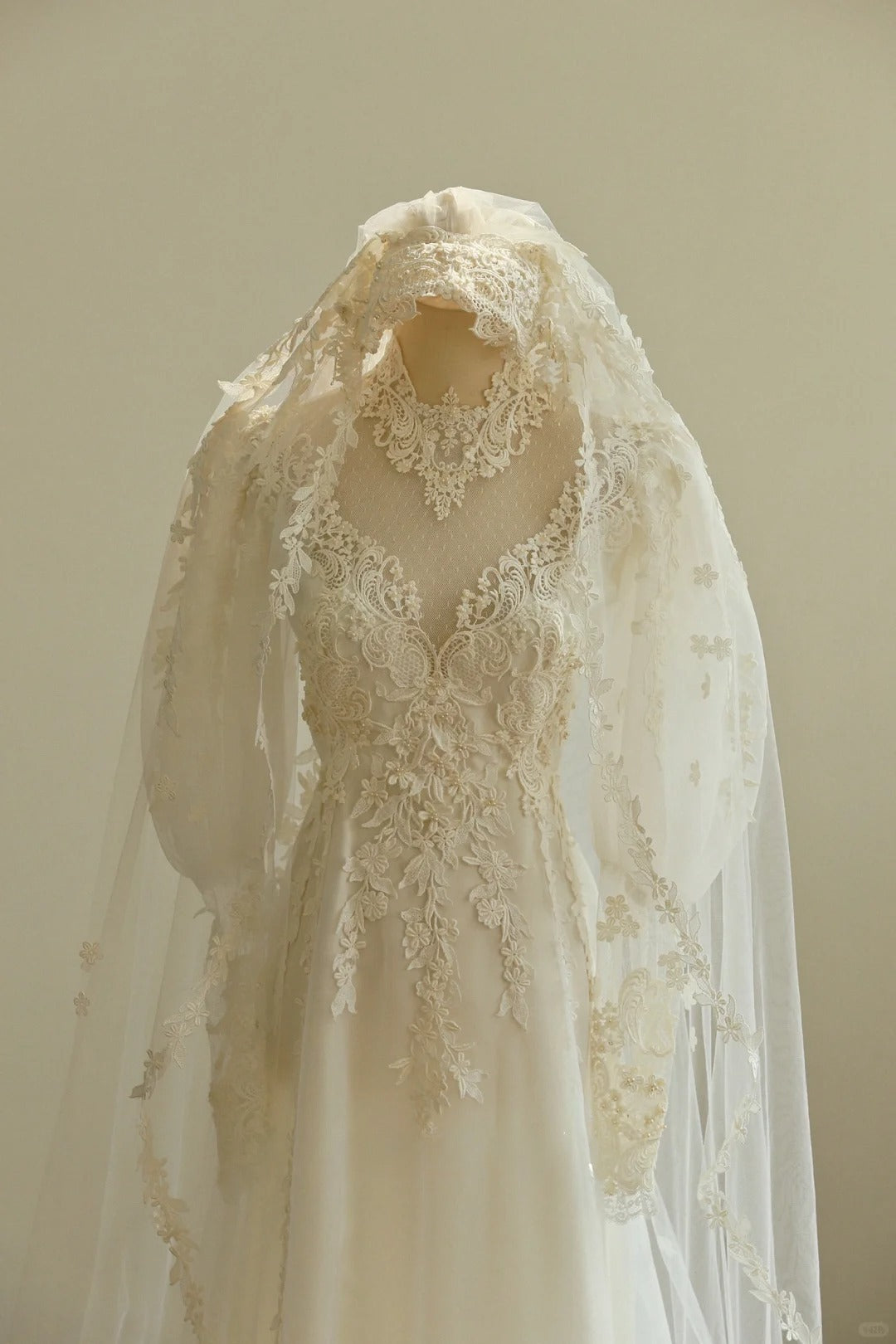 Elegant A Line Lace Floral Wedding Dress    D2816