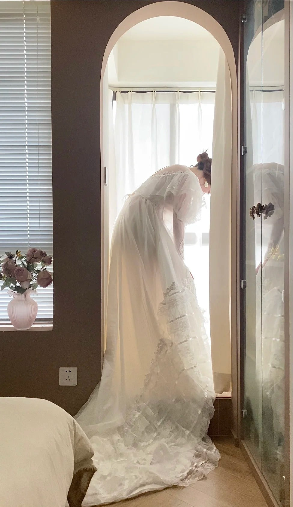 Stunning A Line Long Sleeve Lace Tulle Wedding Dress  D2856