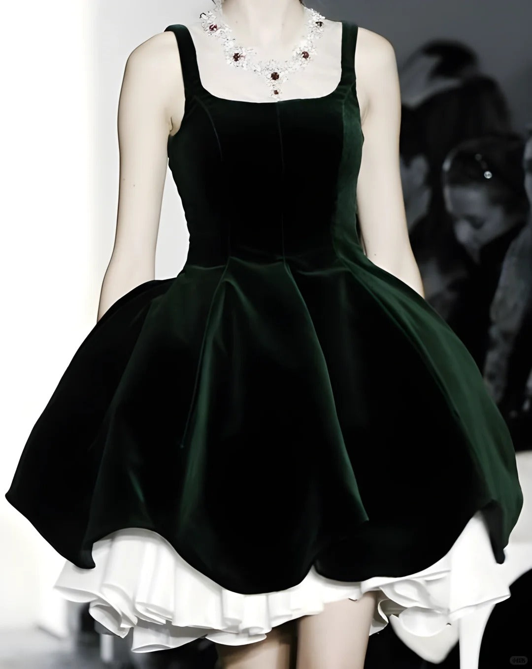 Charming Homecoming Dress Spaghetti Straps Pleated Short Prom Dress Party Dress D2868