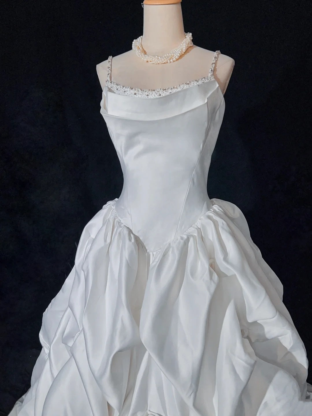 Elegant Spaghetti Straps Pleated Beading Wedding Dress Ball Gown D2905