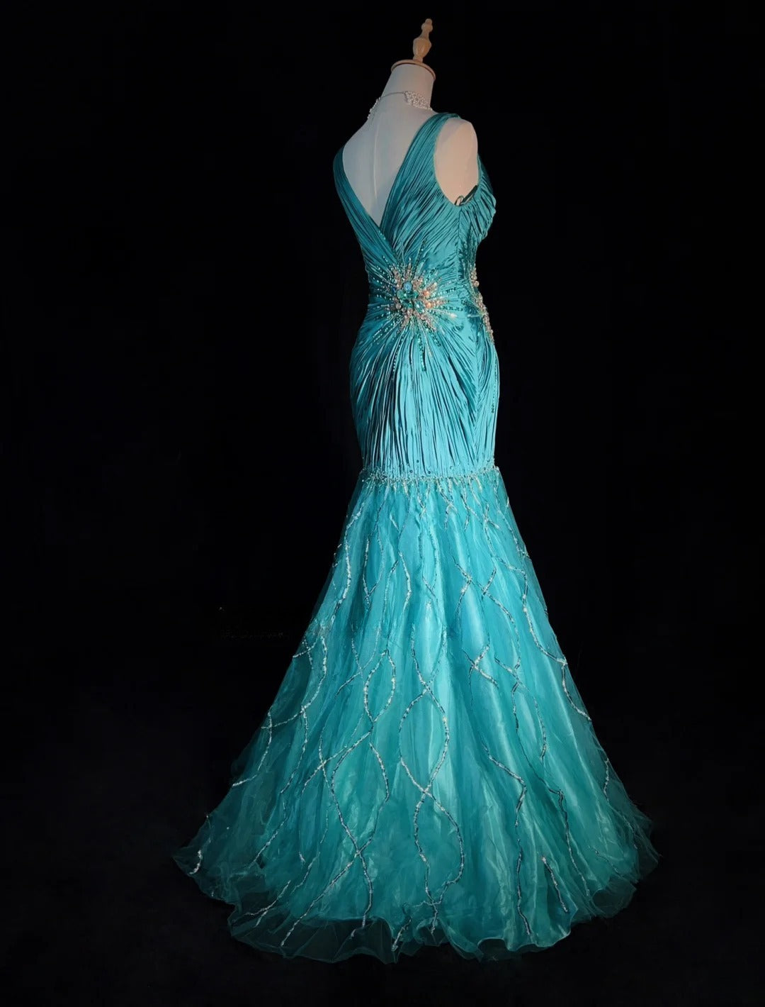 Stunning Prom Dresses V-neck Pleated Mermaid Evening Dress Gala Dress D2916