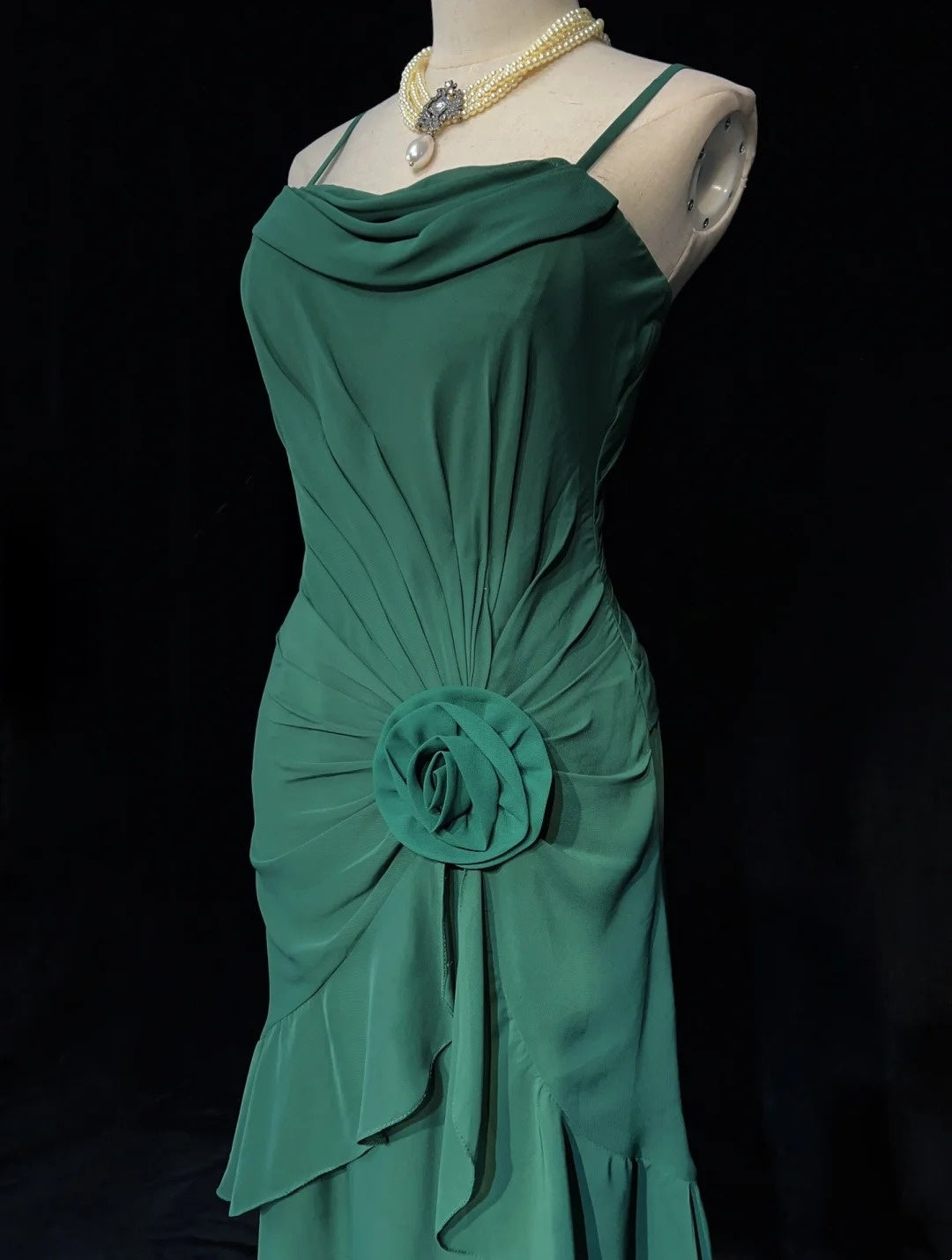 Charming Prom Dresses Spaghetti Straps Pleated Ruffle Evening Dress Gala Dress D2918