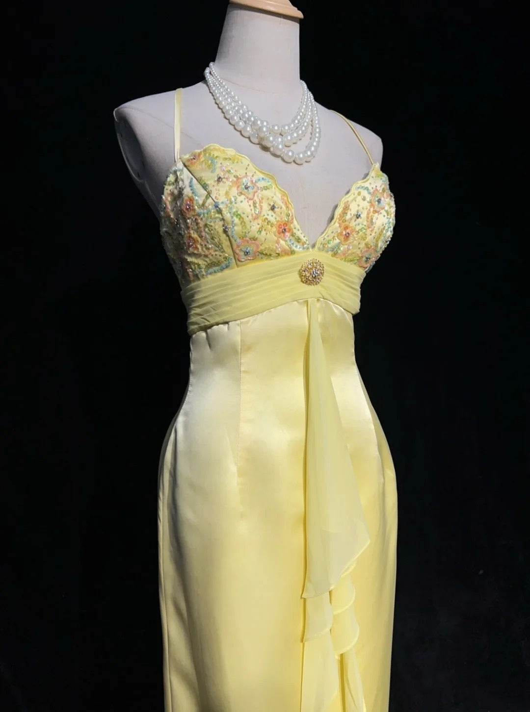 Stunning Prom Dress Light Yellow Spaghetti Straps Pleated Gala Dress Evening Dresses Party Dress D2991