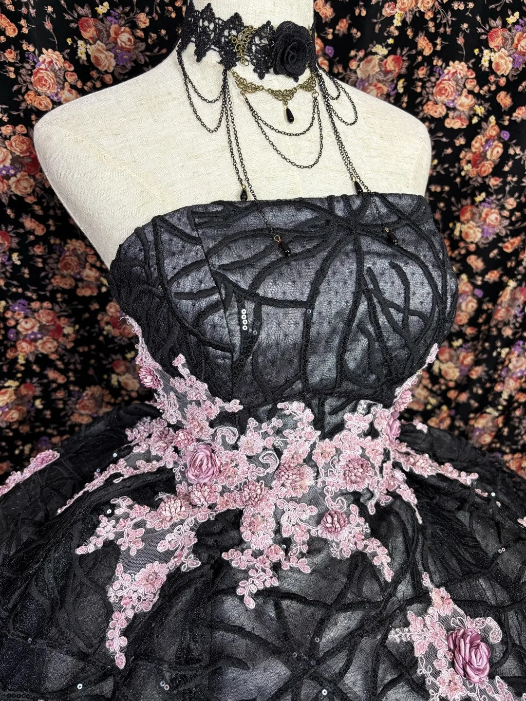 Stunning Prom Dress Strapless Embroidered Ball Gown Evening Dress Quinceanera Dress D3014