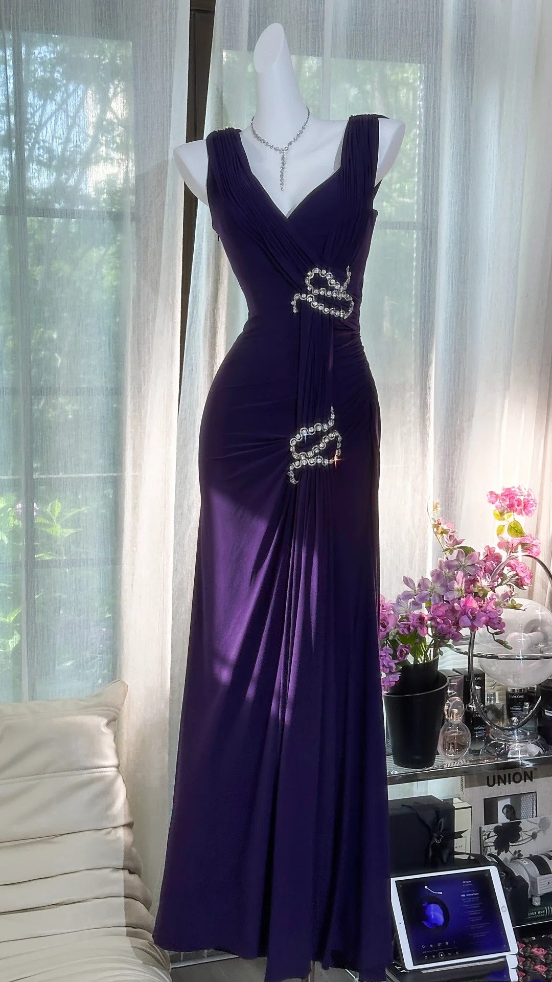 Gorgeous Prom Dress Dark Purple V-neck Pleated Evening Dress Gala Dres