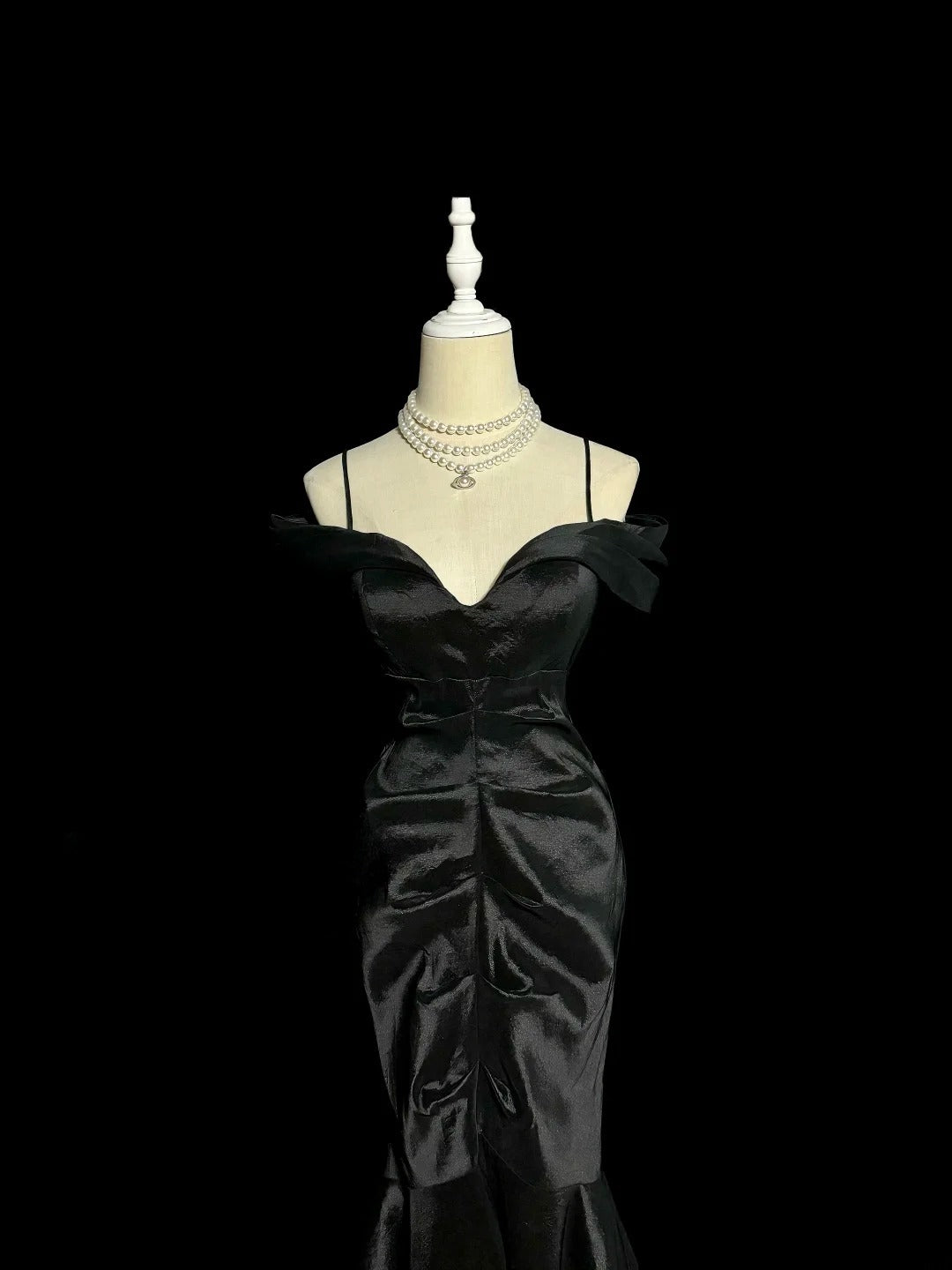 Stunning Prom Dress Black Off Shoulder Pleated Mermaid Evening Dresses Gala Dress D3042