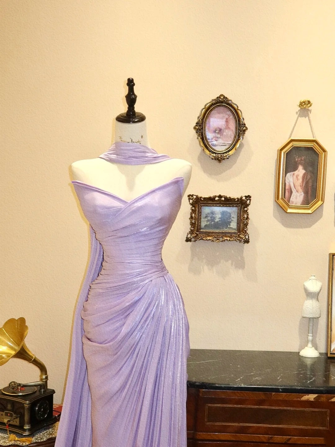 Elegantes Ballkleid V-Ausschnitt Plissee Meerjungfrau Abendkleid Galakleid D3060