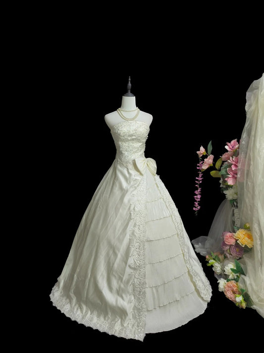 Elegant Strapless Embroidered Tiered Wedding Dress D3068