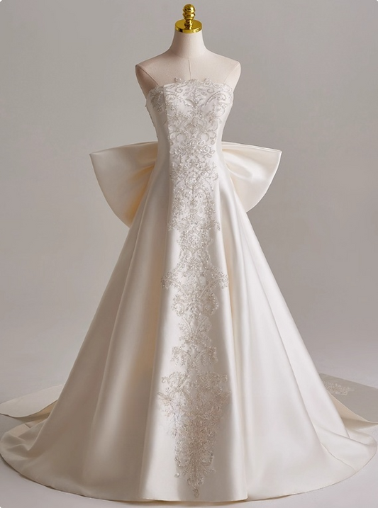 Beauty A-Linie Trägerloses Brautkleid mit Schleife D3135