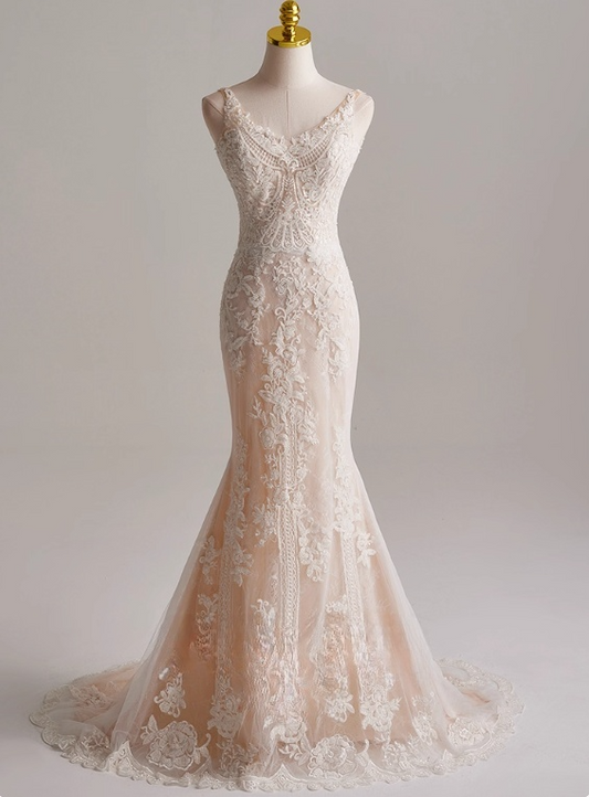 Elegant Spaghetti Straps Lace Mermaid Wedding Dress D3138