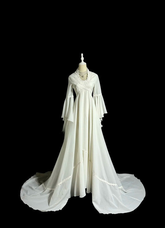 Elegant Wedding Dress A Line Crew Neck Long Sleeve Wedding Dress D3181