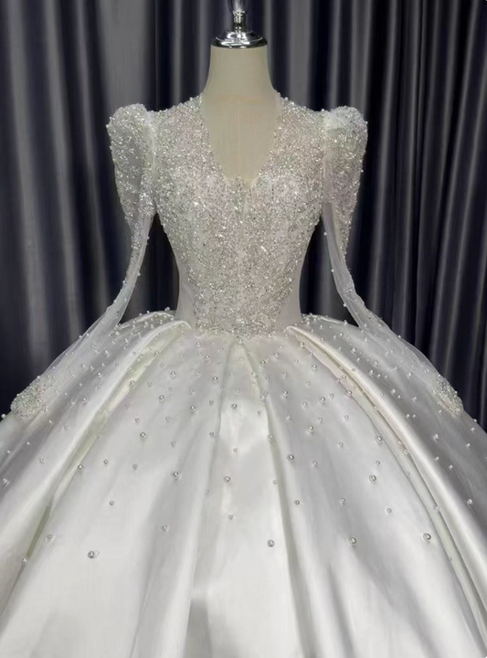 Gorgeous Wedding Dress V-neck Long Sleeve Pleated Wedding Dress D3183