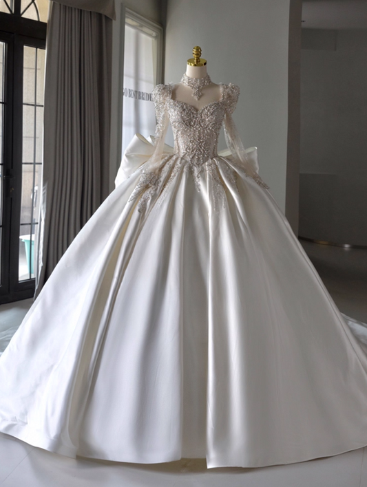 Wunderschönes Brautkleid mit Herzausschnitt und langen Ärmeln, plissiertes Brautkleid D3184