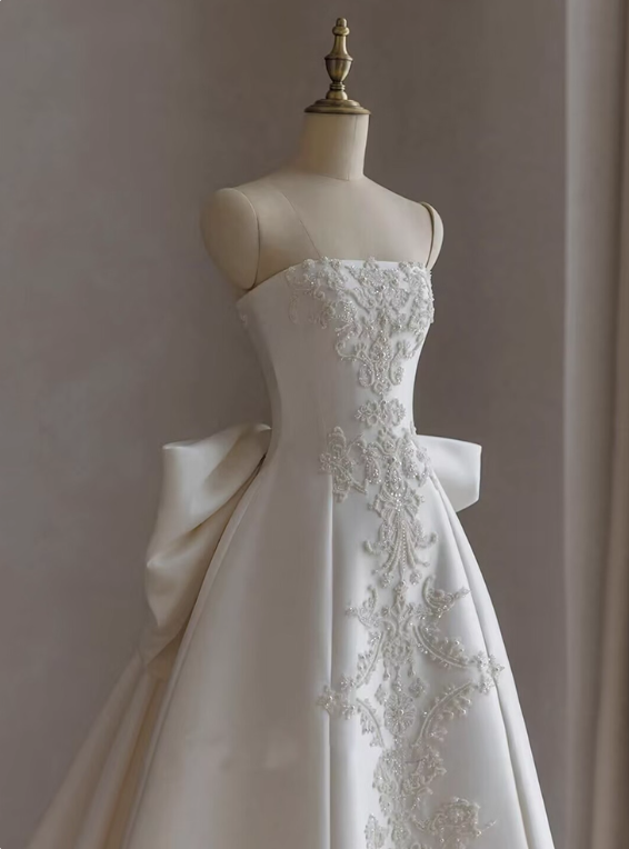 Robe de mariée élégante, coupe trapèze, sans bretelles, D3190