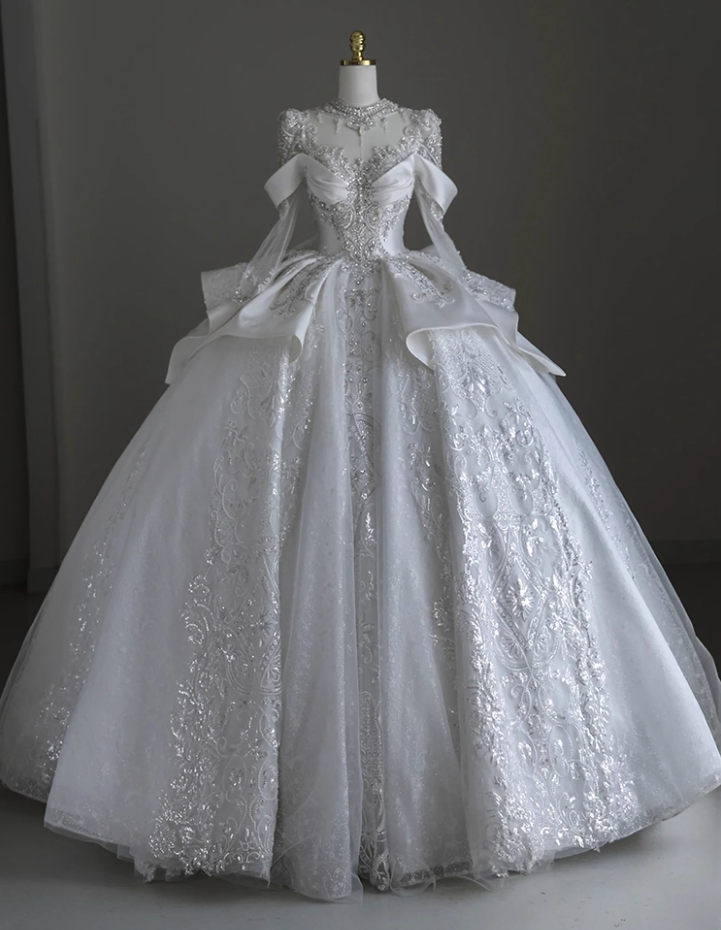 Superbe robe de mariée plissée à manches longues D3193