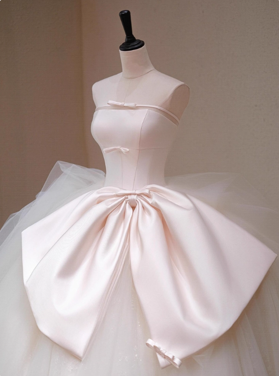 Robe de mariée élégante sans bretelles en tulle plissé D3194