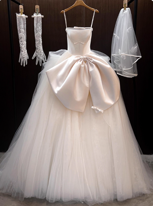 Elegantes Brautkleid Trägerloses Plissee Tüll Brautkleid D3194