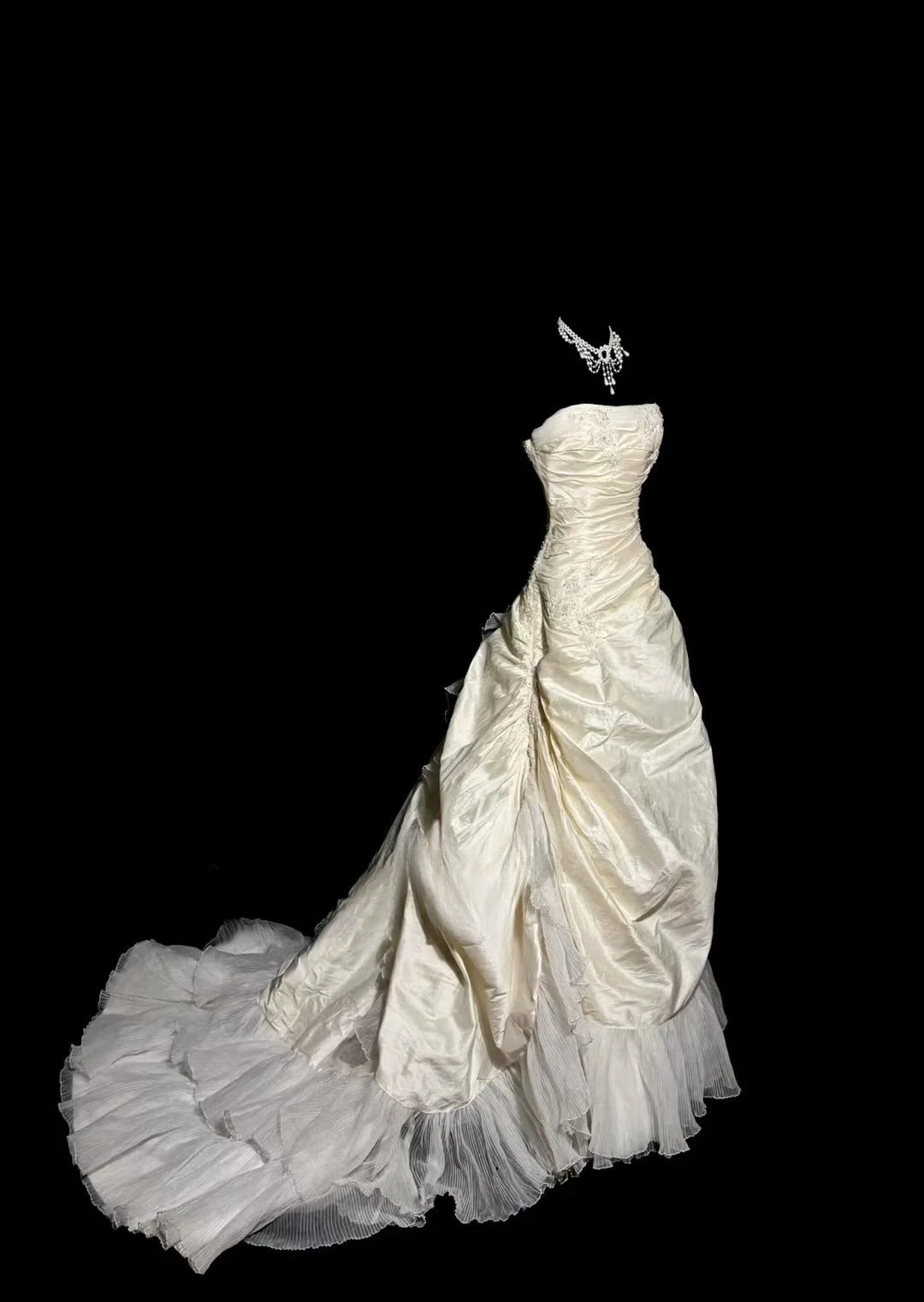 Elegant Wedding Dress A Line Strapless Pleated Tulle Wedding Dress D3210