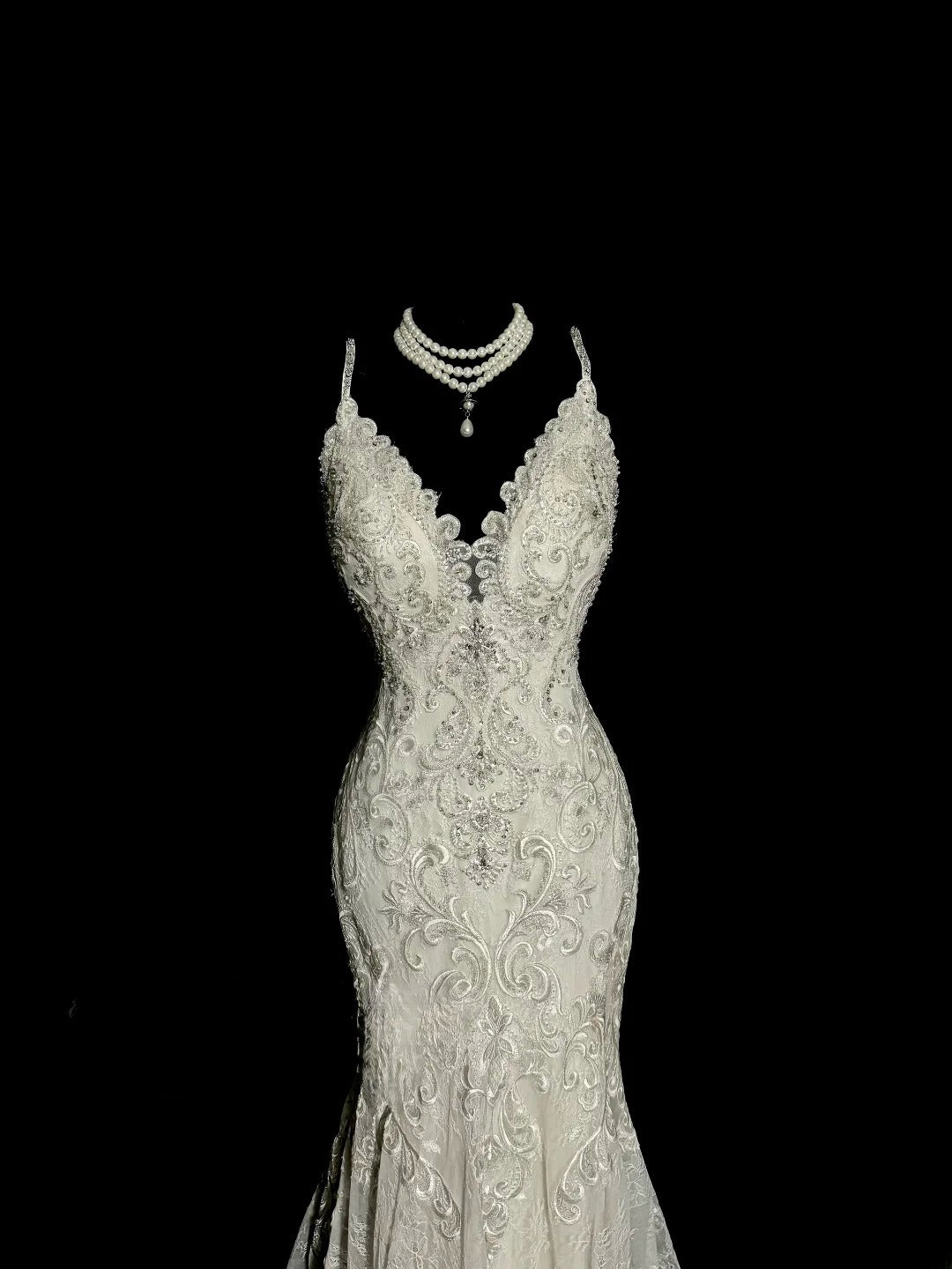 Charming Wedding Dress Spaghetti Straps Backless Mermaid Wedding Dress D3211