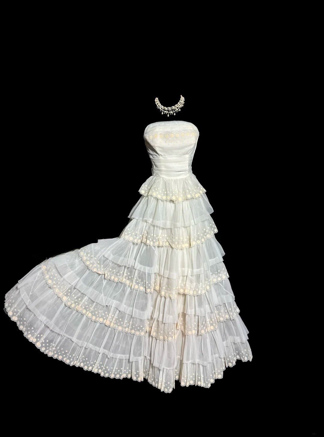 Beauty Wedding Dress A Line Strapless Pleated Tiered Wedding Dress D3217