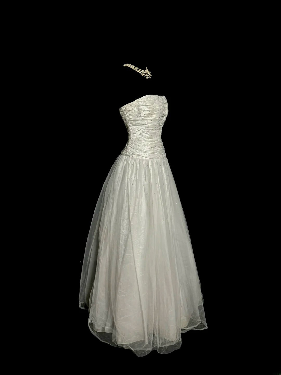 Minimalist Wedding Dress A Line Strapless Pleated Tulle Wedding Dress D3224