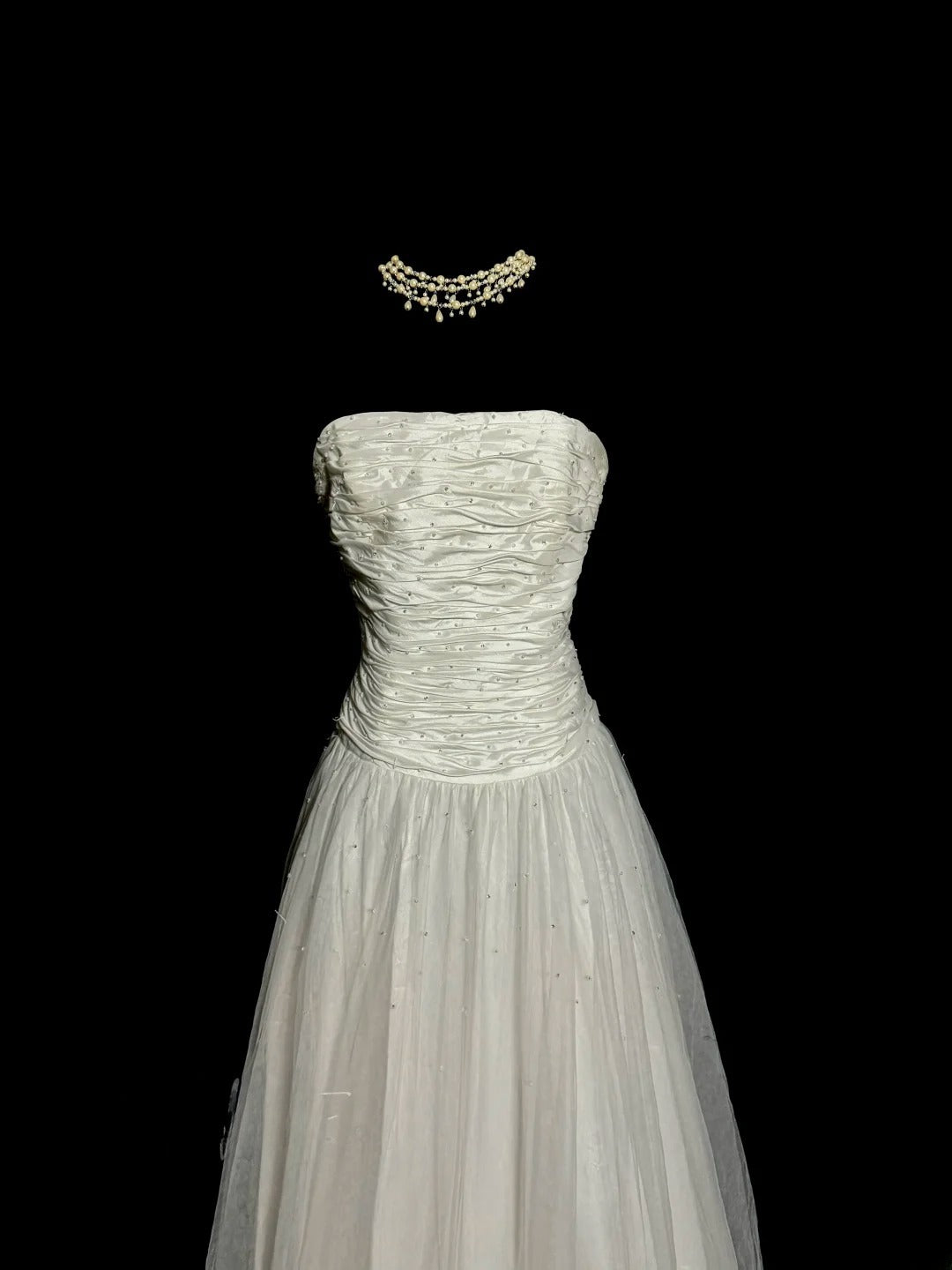 Minimalist Wedding Dress A Line Strapless Pleated Tulle Wedding Dress D3224