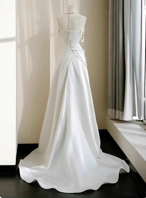 Elegant Wedding Dress A Line Strapless Pleated Wedding Dress D3229