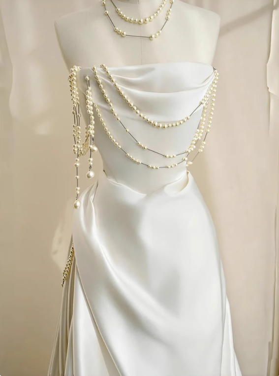 Elegant Wedding Dress A Line Strapless Pleated Wedding Dress D3229
