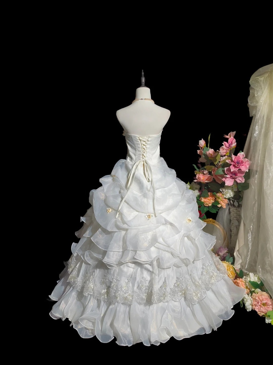 Elegant Wedding Dress Strapless Pleated Tiered Wedding Dress D3246