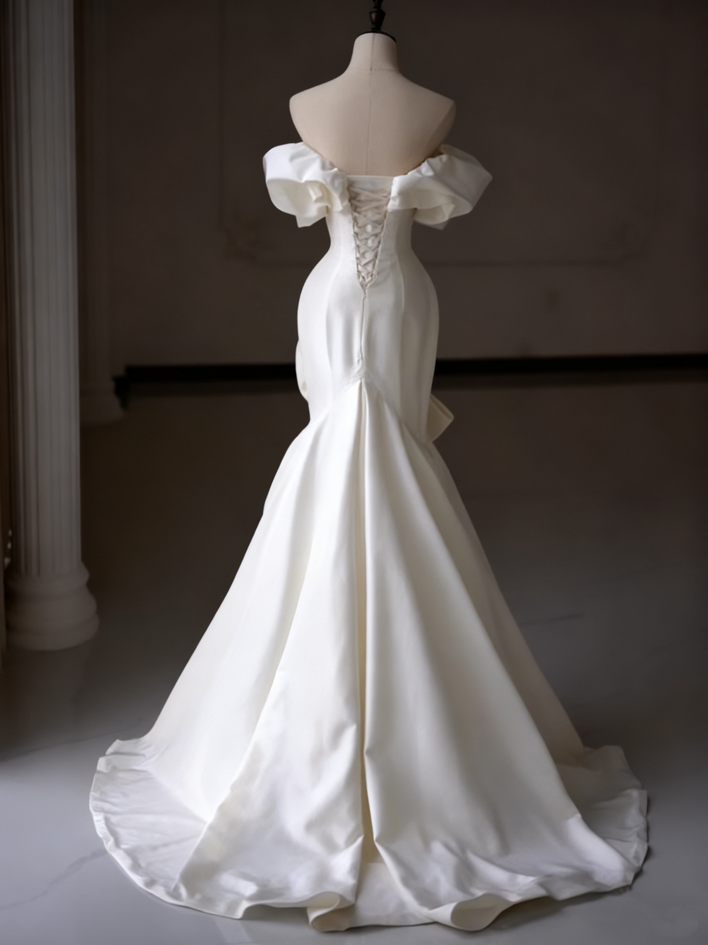 Elegant Wedding Dress Off Shoulder Pleated Mermaid Wedding Dress D3252