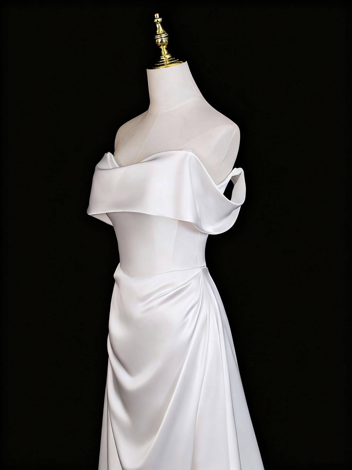 Robe de mariée élégante, coupe trapèze, épaules dénudées, plissée, D3299