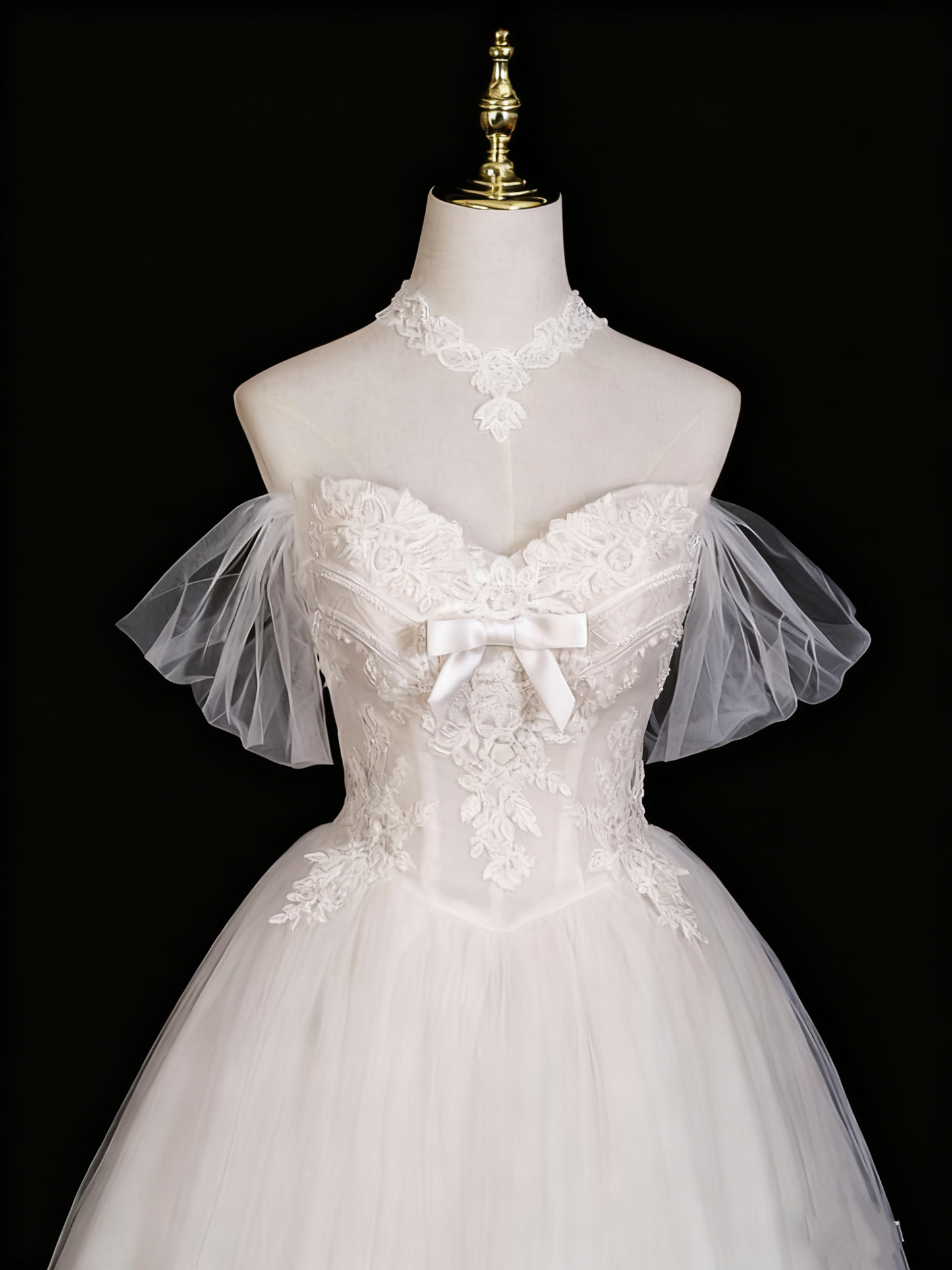 Robe de mariée élégante en tulle plissé et décolleté en cœur D3301
