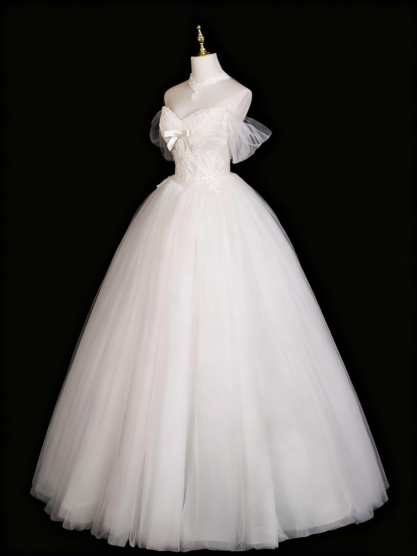 Robe de mariée élégante en tulle plissé et décolleté en cœur D3301