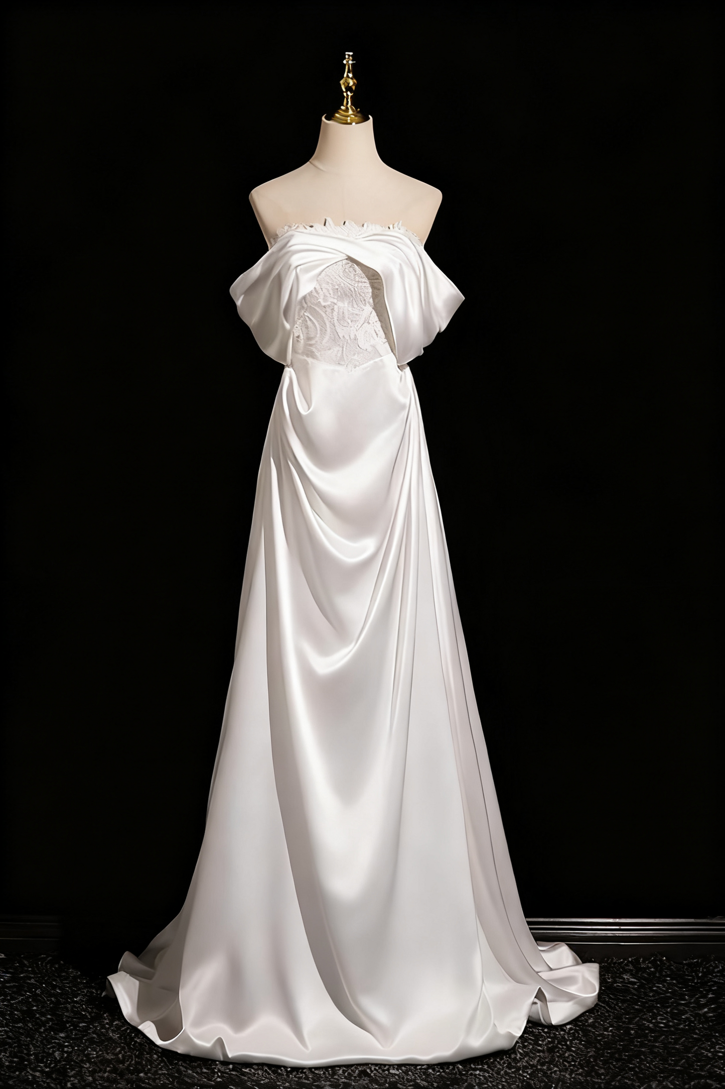 Charmante robe de mariée trapèze plissée à épaules dénudées D3303