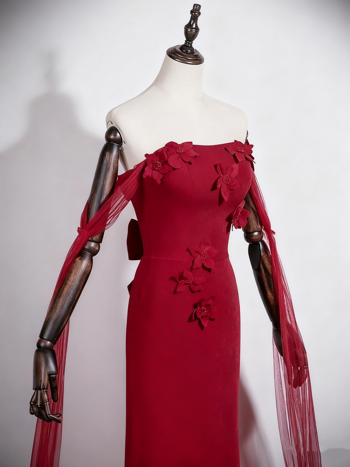 Superbe robe de bal rouge vin, bustier, motif floral, style sirène, D3304