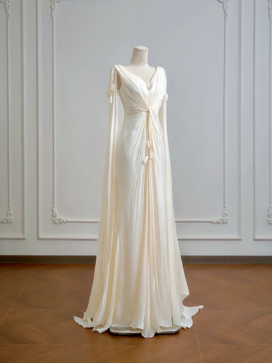Robe de mariée élégante, coupe trapèze, col en V, plissée, D3388