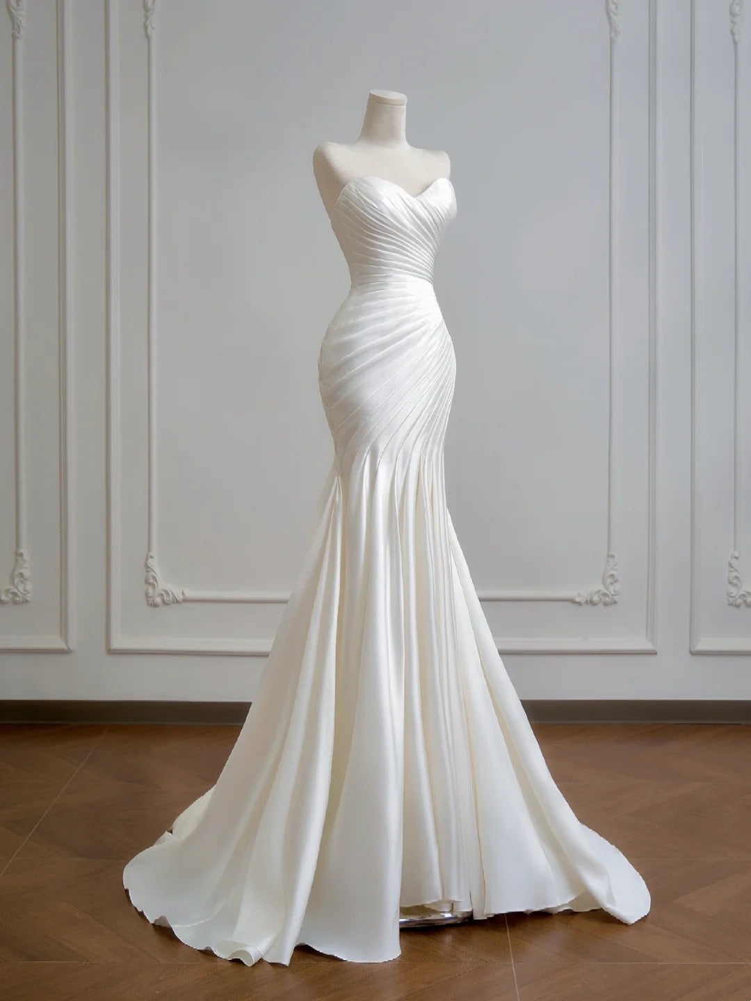 Robe de mariée élégante, décolleté en cœur, plissée, style sirène, D3389
