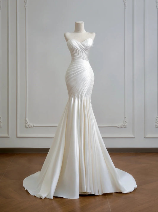 Robe de mariée élégante, décolleté en cœur, plissée, style sirène, D3389