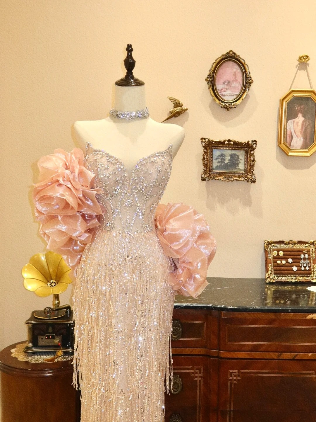 Robe de bal brillante à pompons et décolleté en cœur, robe de soirée, robe de gala, robe de fête d'anniversaire, D3397