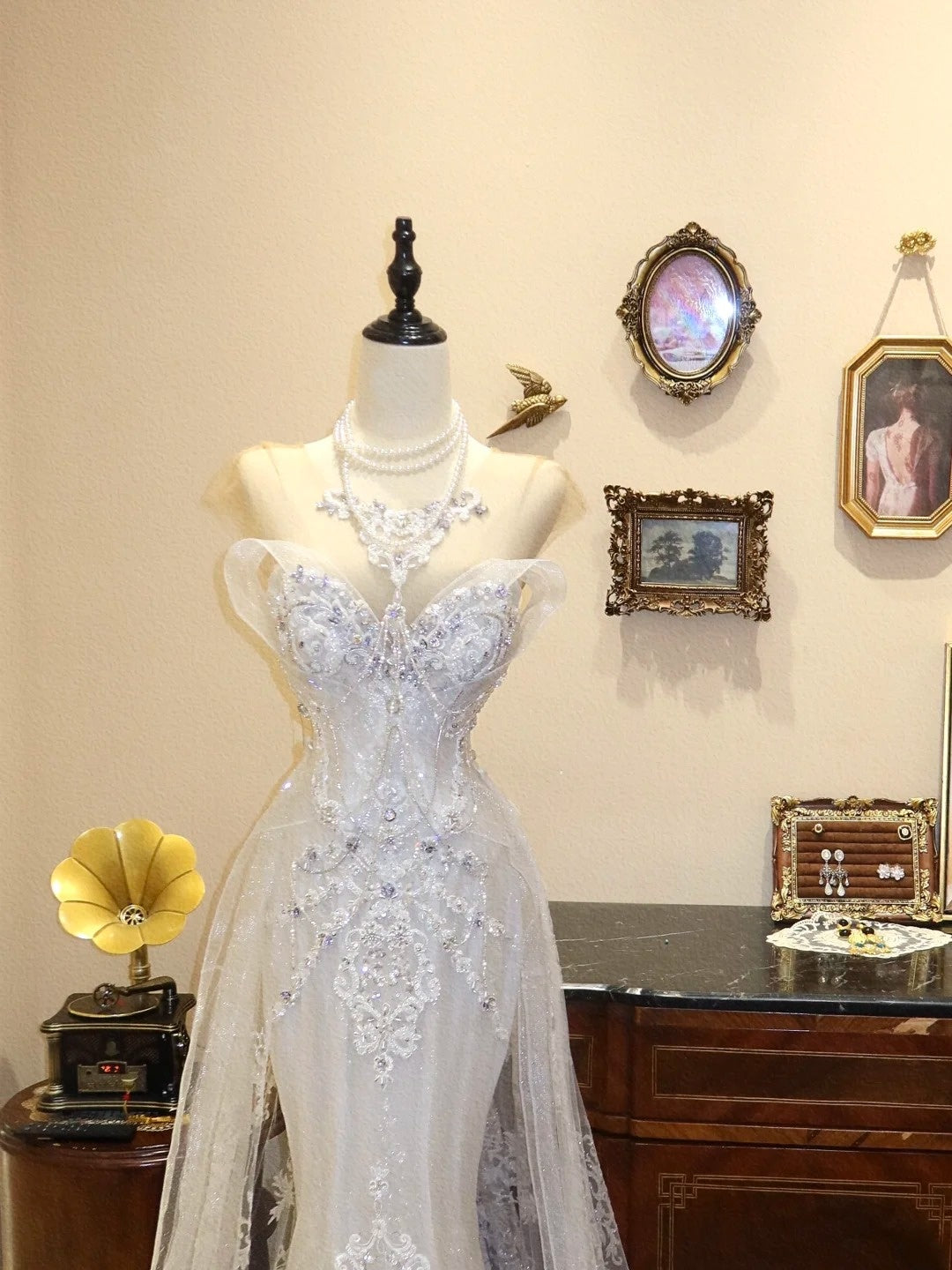 Superbe robe de mariée sirène en dentelle à décolleté en cœur D3401