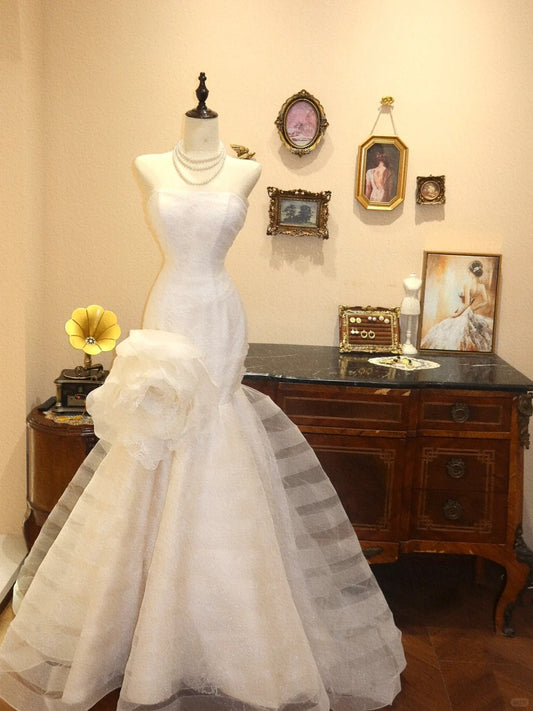 Superbe robe de mariée sirène plissée sans bretelles D3405