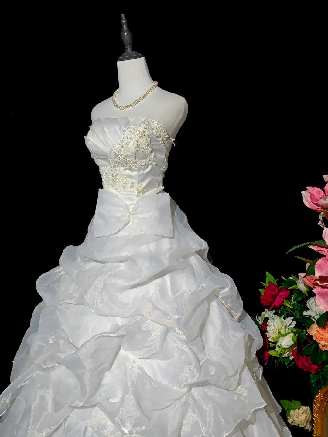 Retro Wedding Dress Strapless Pleated Ruffle Wedding Dress  D3421