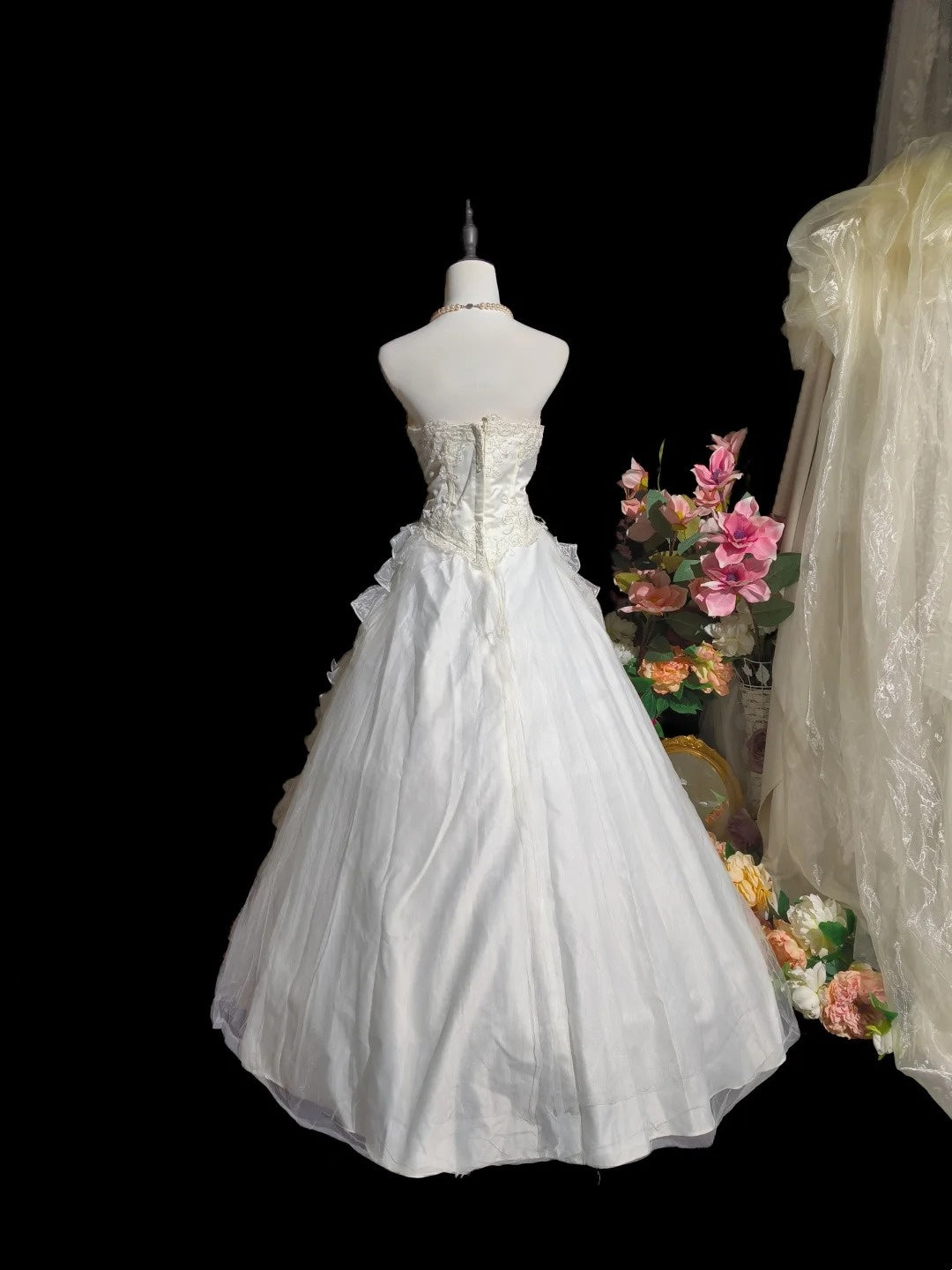 Robe de mariée beauté A-Line, décolleté en cœur, plissée, D3302