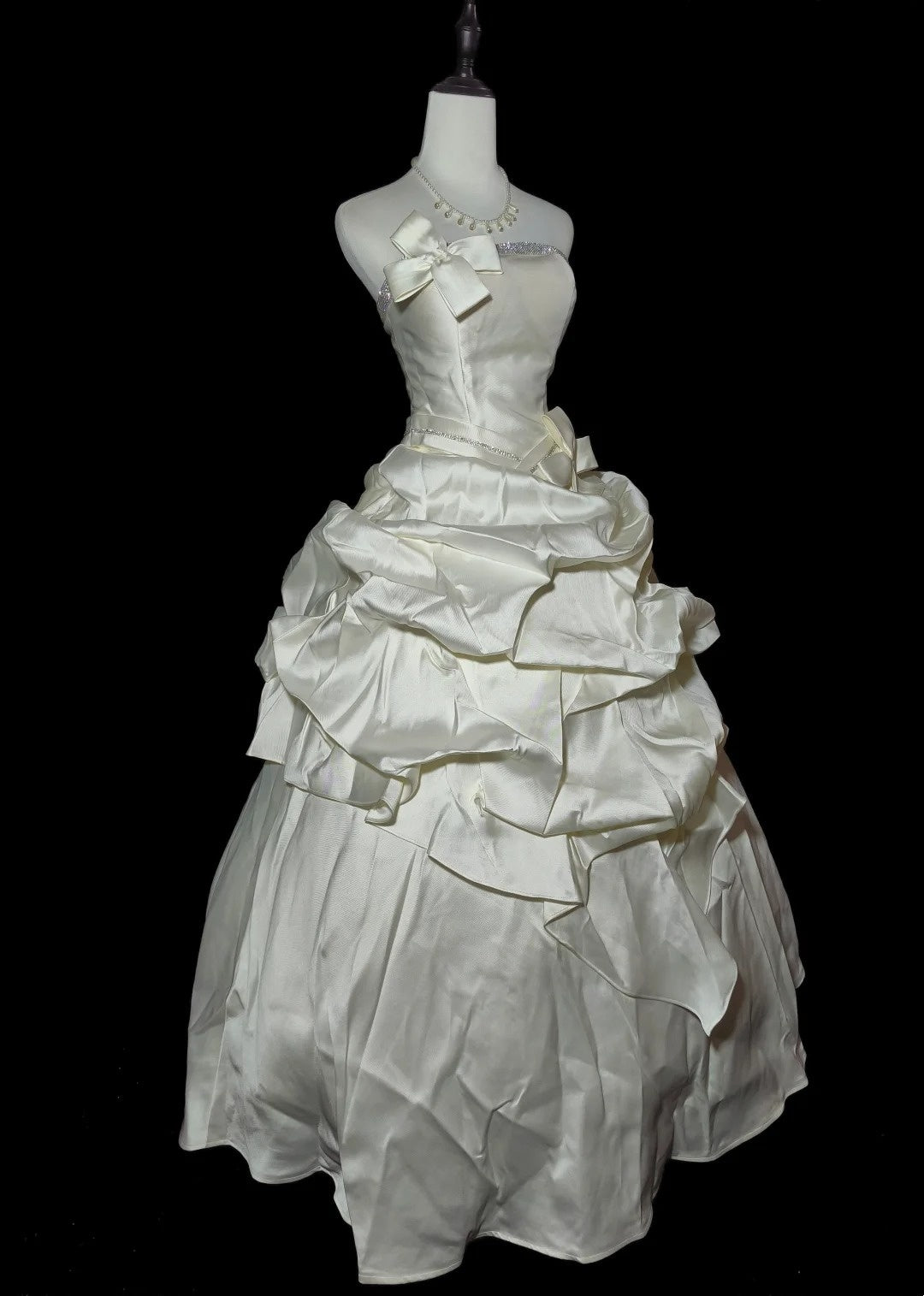 Robe de mariée beauté A-Line, décolleté en cœur, plissée, D3302