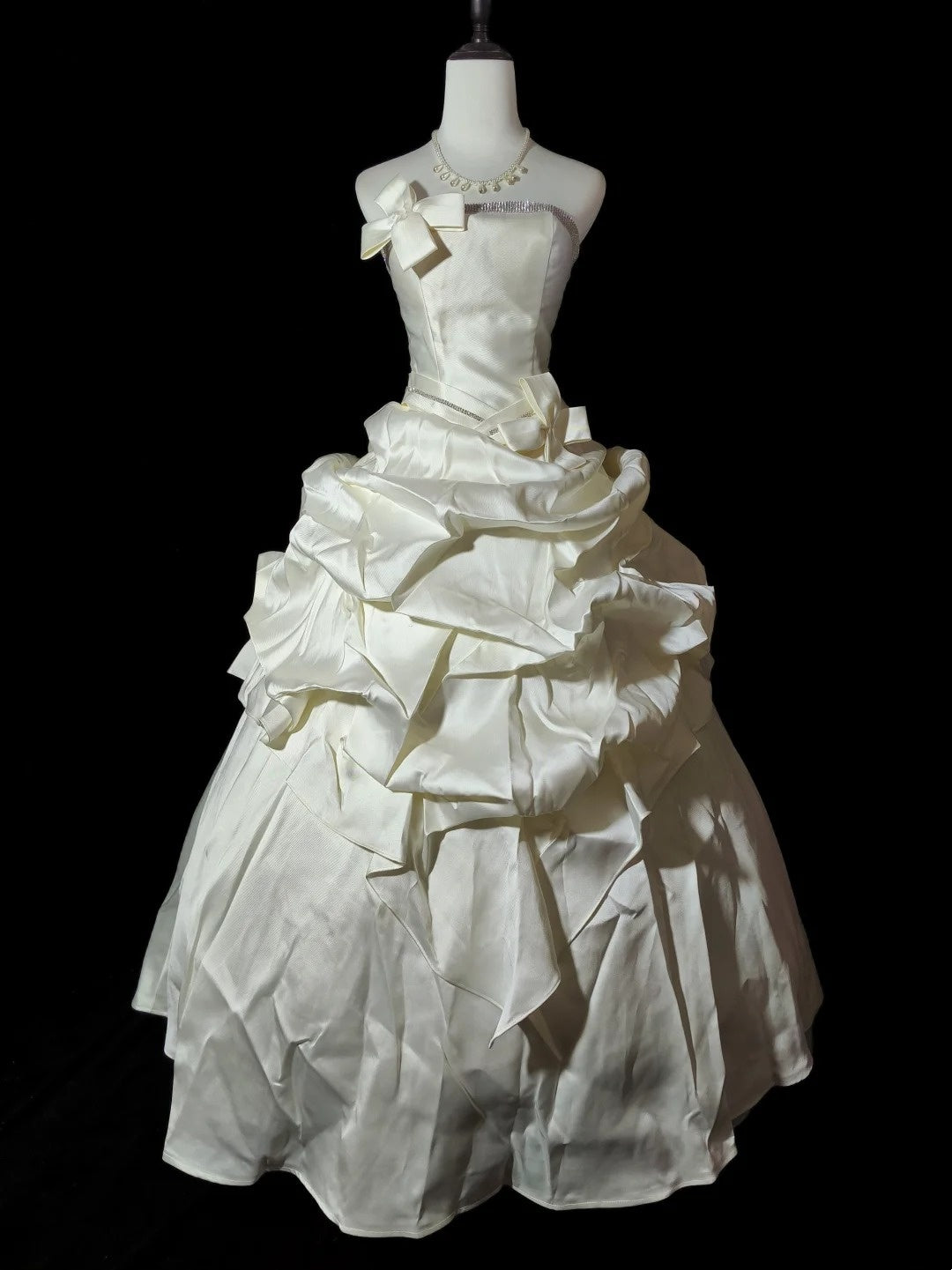 Robe de mariée beauté A-Line, décolleté en cœur, plissée, D3302